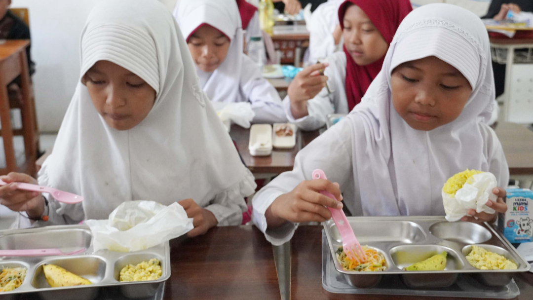 Klarifikasi BGN Kabupaten Belitung Terkait Viral Menu MBG Berupa Bahan Mentah di Tangerang Selatan