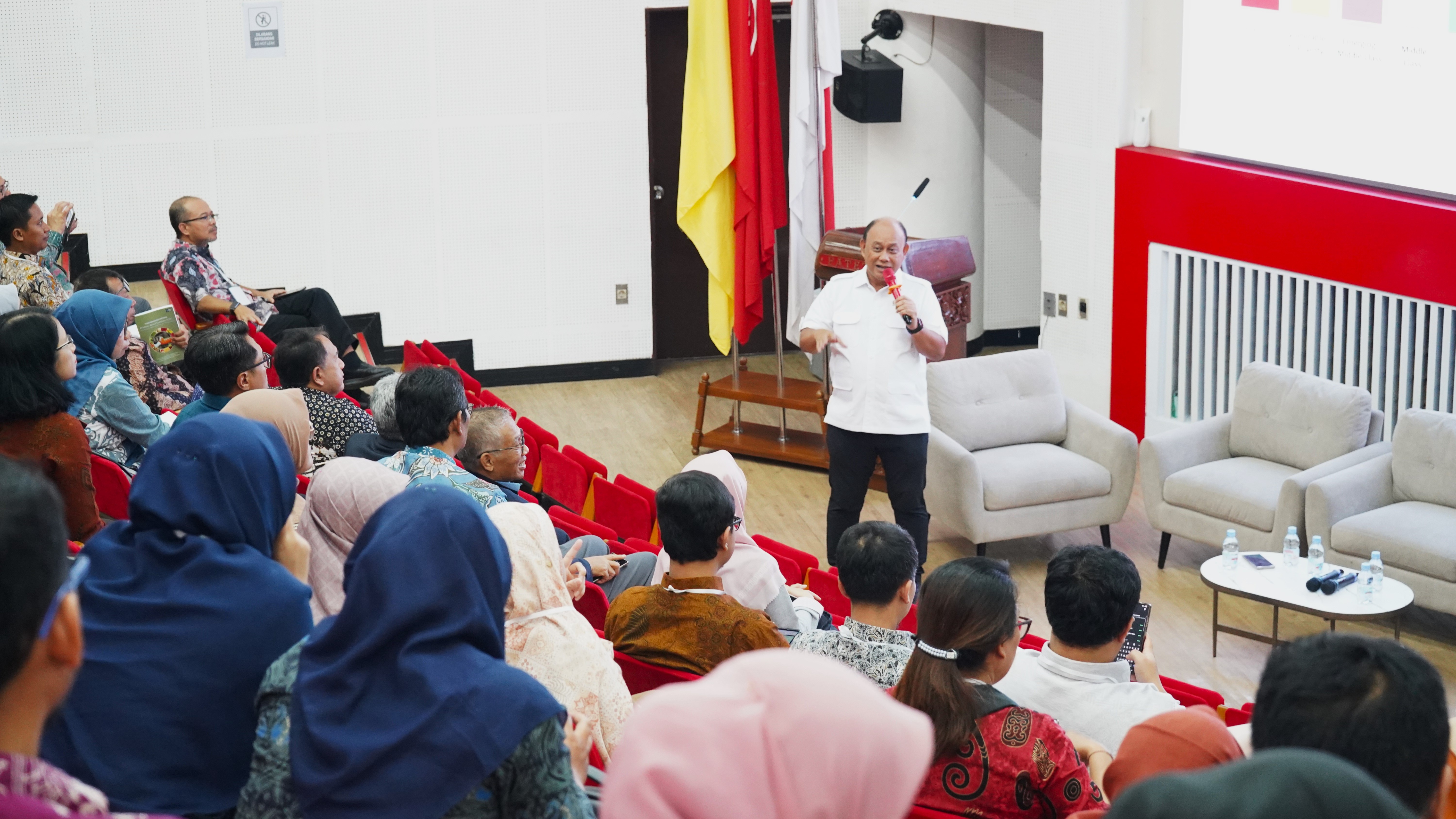 Kabadan BGN Kabupaten Belitung Hadiri Seminar Nasional dan Pertemuan Forum Komunikasi Perguran Tinggi Teknologi Pertanian Indonesia Kebijakan Nasional dan Tantangan 